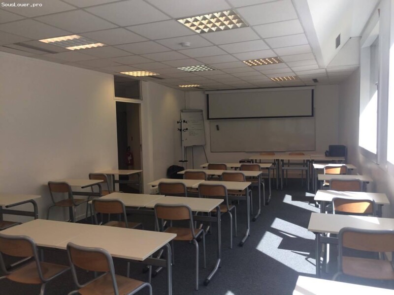 BUREAU A LOUER A LA DEFENSE