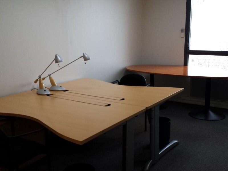 Bureau meublé et climatisé