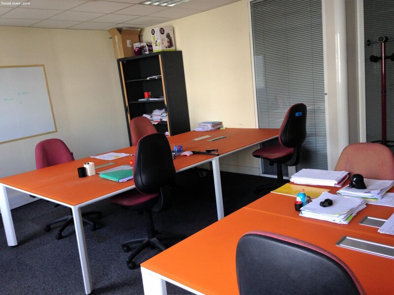 Bureaux à sous-louer/Espace de coworking
