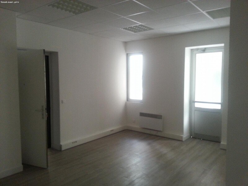 sous Location bureau 51 m² Courbevoie - La Défense